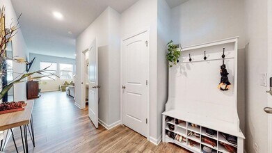 5059 Hunters Village Dr in Lebanon, TN - Building Photo - Building Photo