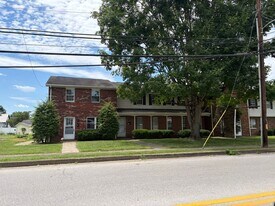 504-600 46th St in Vienna, WV - Building Photo