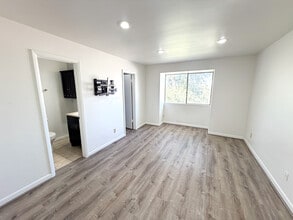 1016 E Osborn Rd, Unit F in Phoenix, AZ - Building Photo - Building Photo