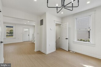 507 Washburn Ave in Baltimore, MD - Building Photo - Building Photo