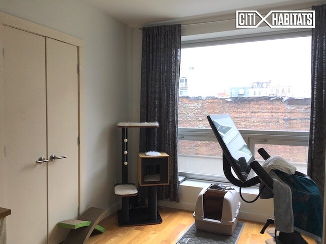 25 Montrose Ave-Unit -206 in Brooklyn, NY - Building Photo - Building Photo