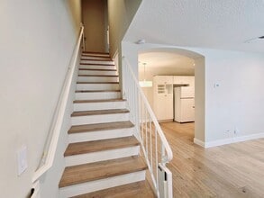 409 Utica Avenue in Huntington Beach, CA - Building Photo - Building Photo