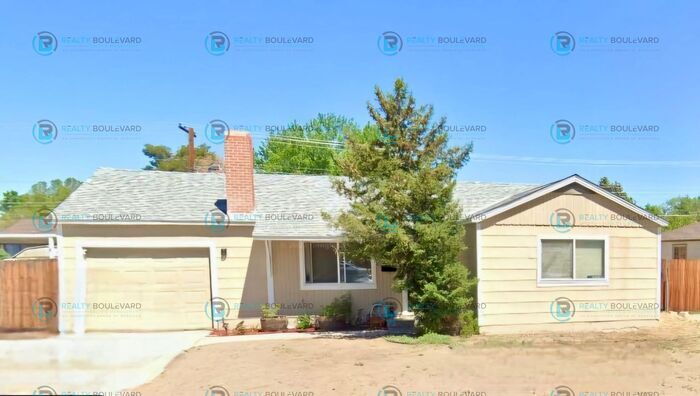 1404 Probasco Way in Sparks, NV - Building Photo