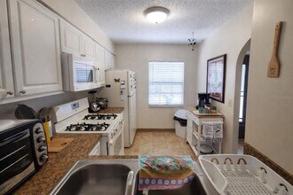 1391 Mission Hills Blvd in Clearwater, FL - Building Photo - Building Photo