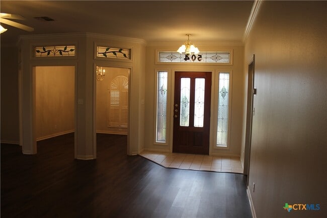 504 Vista Cove in Victoria, TX - Building Photo - Building Photo