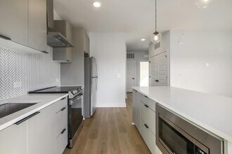 2500 Longview St, Unit 501 in Austin, TX - Building Photo - Building Photo