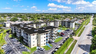 Palm Ridge Apartments in Lake Worth, FL - Building Photo