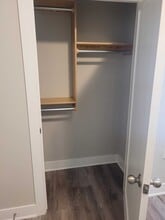 3913 S Bluelake Ct in Wichita, KS - Building Photo - Building Photo