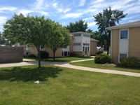 Prairie View Apartments in Moorhead, MN - Building Photo - Building Photo