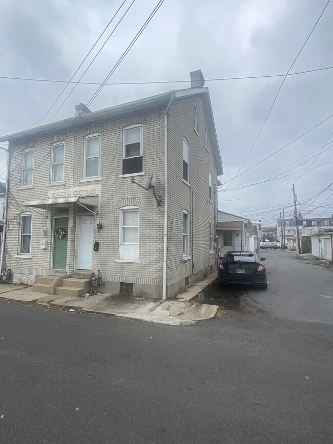 1243 Russell St Rentals in Allentown, PA