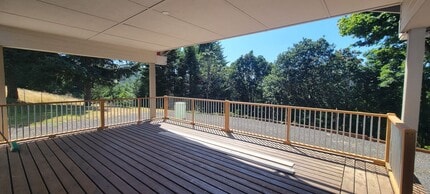 8090 Sawtell Rd in Sheridan, OR - Building Photo - Building Photo