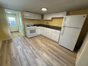 18 L St in Hampton, NH - Foto de edificio - Building Photo