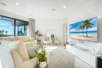 300 9th St in Del Mar, CA - Building Photo - Building Photo