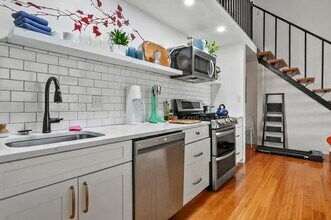 156 Porter St in Boston, MA - Building Photo - Building Photo