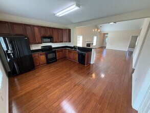 475 Albemarle Ct in Sumter, SC - Building Photo - Building Photo