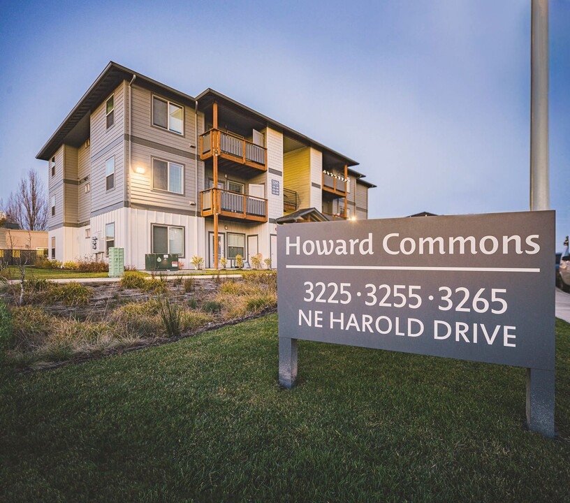 Howard Commons in Salem, OR - Foto de edificio