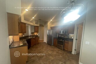 16802 Taylow Way in Odessa, FL - Foto de edificio - Building Photo