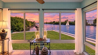 1 Colonial Club Dr in Boynton Beach, FL - Building Photo