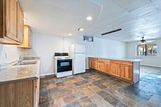 1453 Luna Ln in Bullhead City, AZ - Building Photo - Building Photo