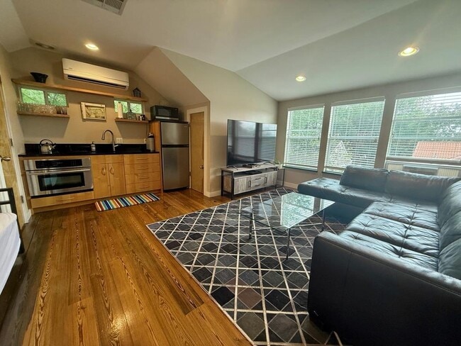 4517 Shoalwood Ave in Austin, TX - Building Photo - Building Photo