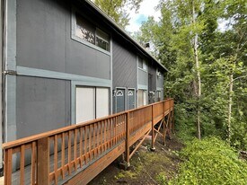 4911 SW Beaverton Hillsdale Hwy in Portland, OR - Building Photo