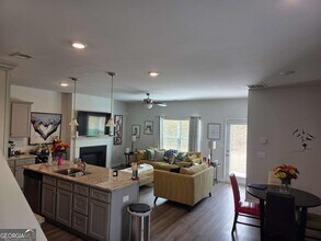 7539 Knoll Hollow Rd in Lithonia, GA - Building Photo - Building Photo