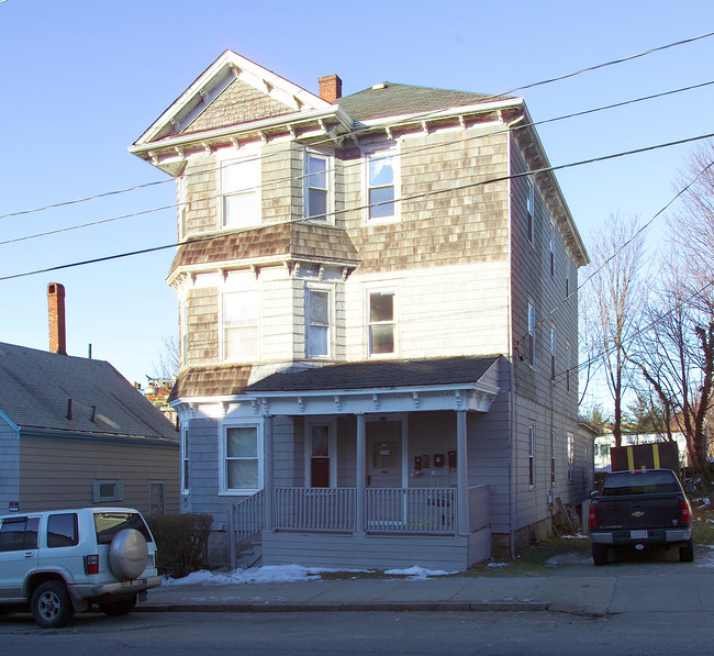 160 Robeson St in Fall River, MA - Building Photo - Building Photo