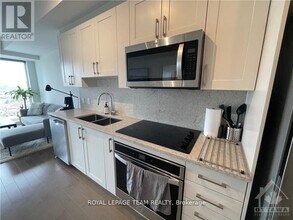 805-1805 Carling Ave in Ottawa, ON - Building Photo - Building Photo