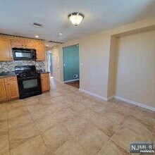 12-14-14 1st St in North Arlington, NJ - Building Photo - Building Photo