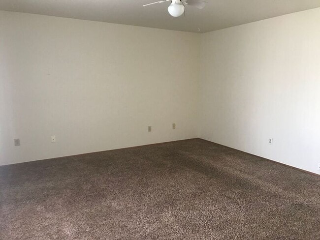 400 S Morain St in Kennewick, WA - Building Photo - Building Photo