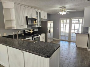 272 Loyola Rd in Venice, FL - Foto de edificio - Building Photo