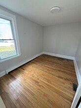 75 N 15th St, Unit 1 in East Orange, NJ - Foto de edificio - Building Photo