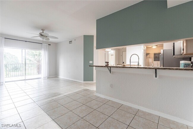 6490 Aragon Way in Ft. Myers, FL - Building Photo - Building Photo