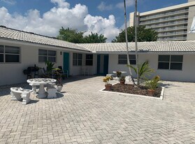 2503 N Ocean Blvd, Unit 6 in Pompano Beach, FL - Building Photo