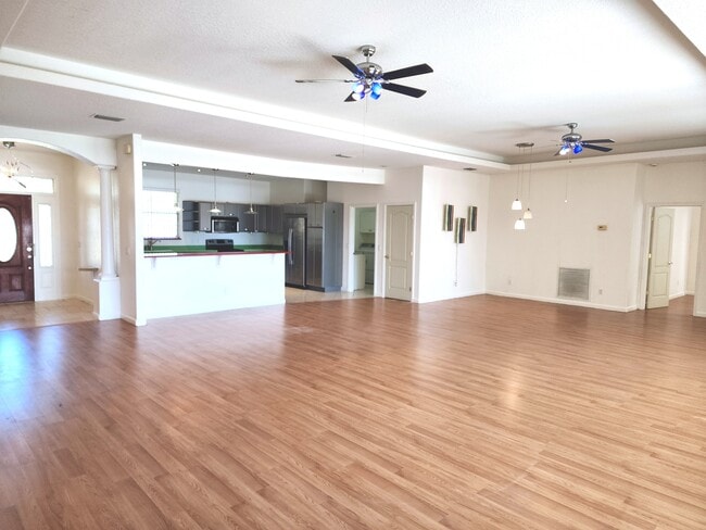 223 Golf Aire Blvd in Haines City, FL - Building Photo - Building Photo