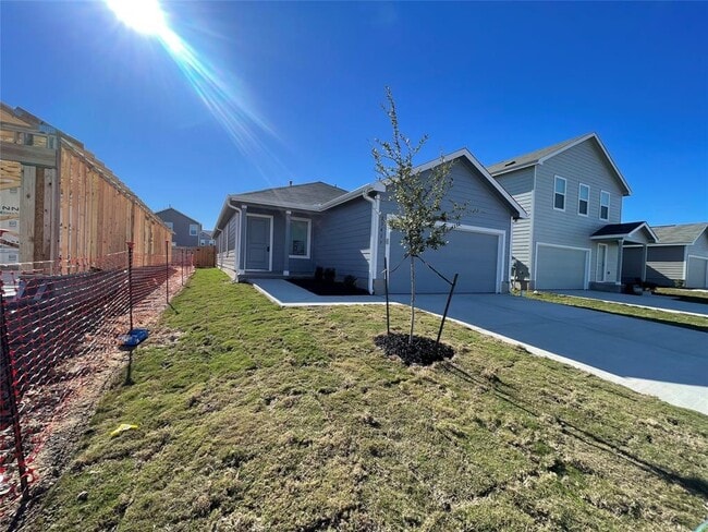 23437 Firelight Dr in Elgin, TX - Building Photo - Building Photo