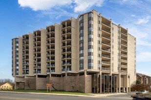 The Riviera in Bethesda, MD - Building Photo