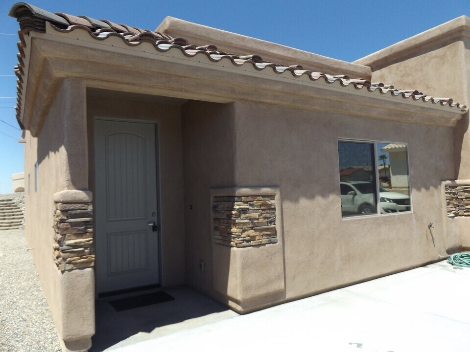 3101 Maracaibo Dr in Lake Havasu City, AZ - Building Photo