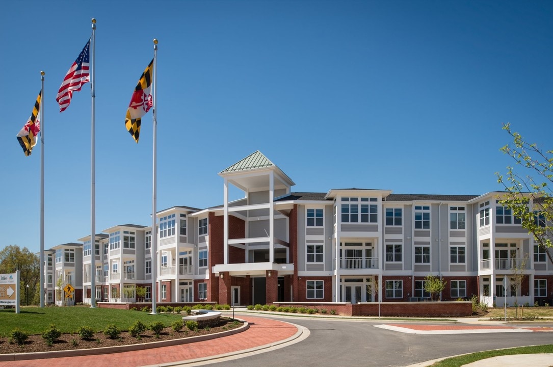 The Apartments of St. Charles in Waldorf, MD - Building Photo
