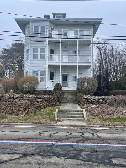 129 Hope St in Bristol, RI - Building Photo