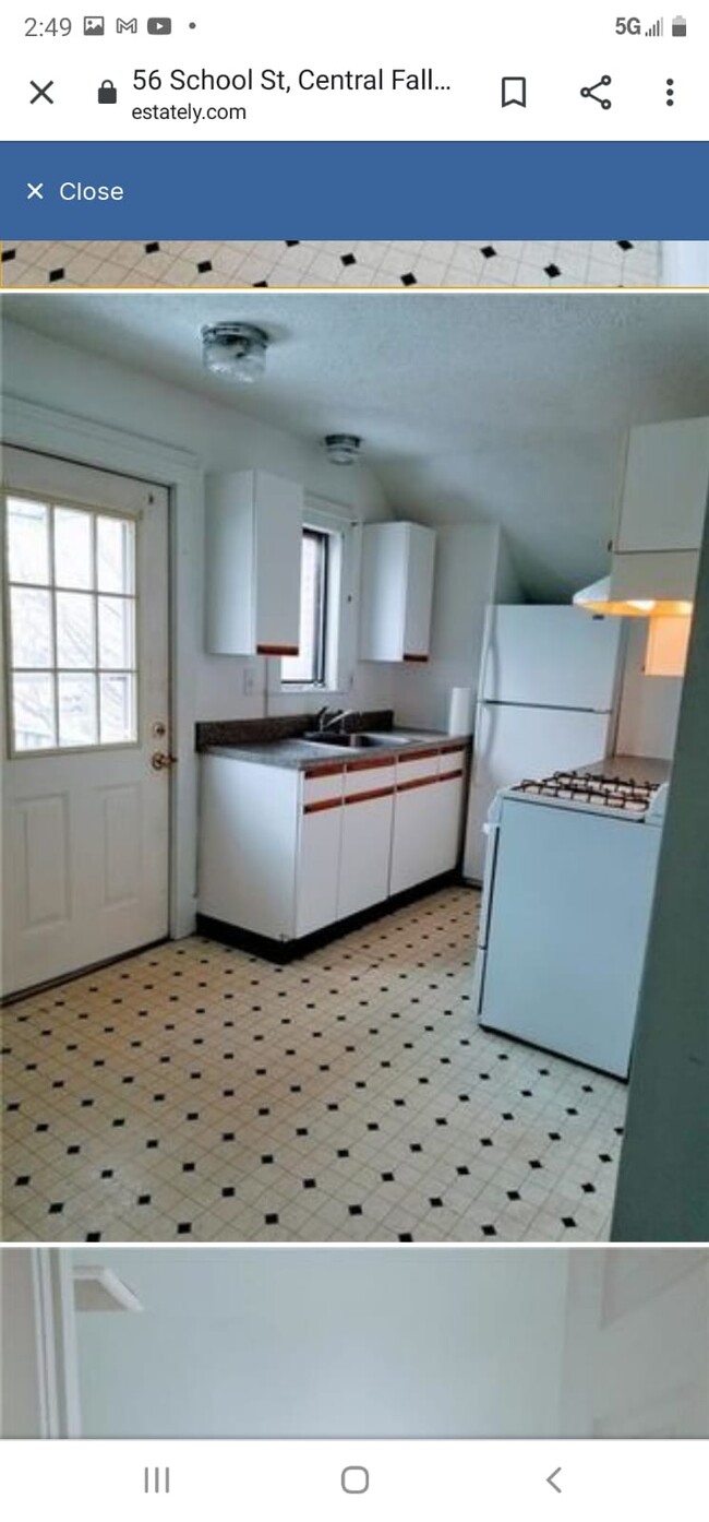 56 School St, Unit 2 in Central Falls, RI - Building Photo - Building Photo