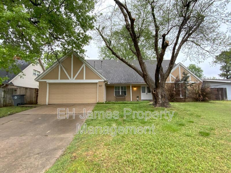 4637 S Lakewood Ave in Tulsa, OK - Foto de edificio