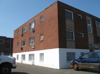 80 Granfield in Bridgeport, CT - Building Photo - Building Photo