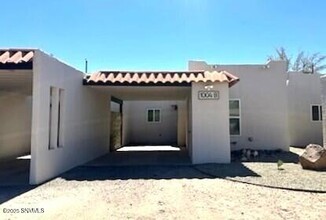 1004 Ivydale Dr in Las Cruces, NM - Building Photo - Building Photo
