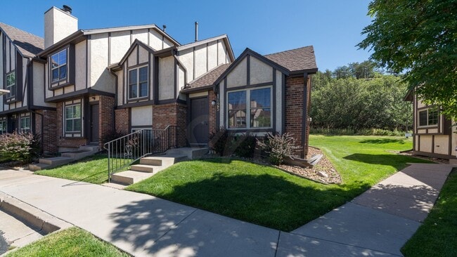 property at 1625 Maitland Ct