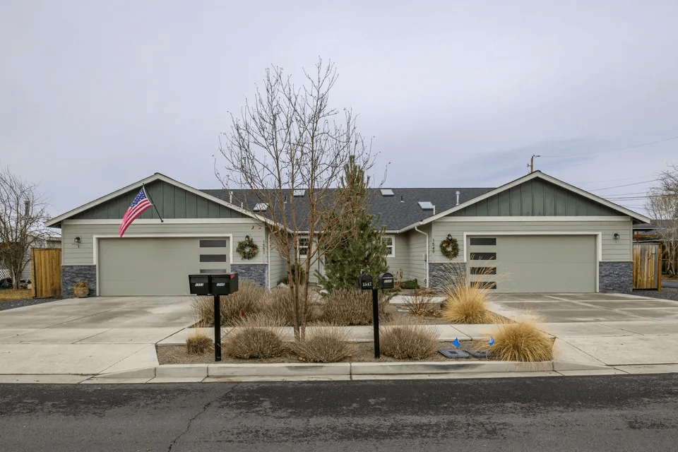 1551 SW Kalama Ave in Redmond, OR - Building Photo