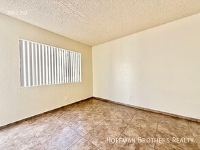 8926 Burnet Ave in Los Angeles, CA - Building Photo - Building Photo