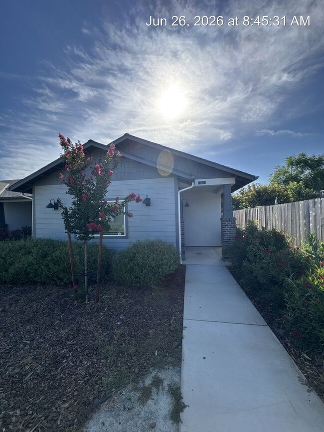 property at 514 S Summit St