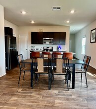 13060 Kalinoski in Saint Hedwig, TX - Building Photo - Building Photo