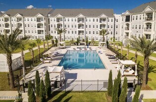 1521 Camellia Blvd in Lafayette, LA - Building Photo